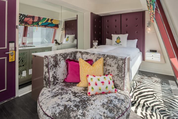 Room 49 of 72