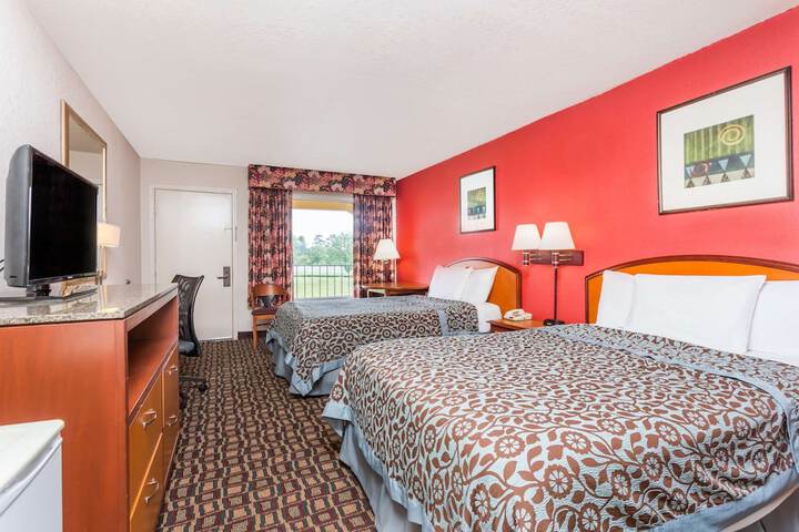Room 7 of 25