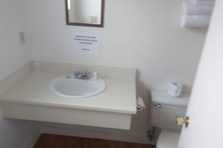 Room 8 of 31