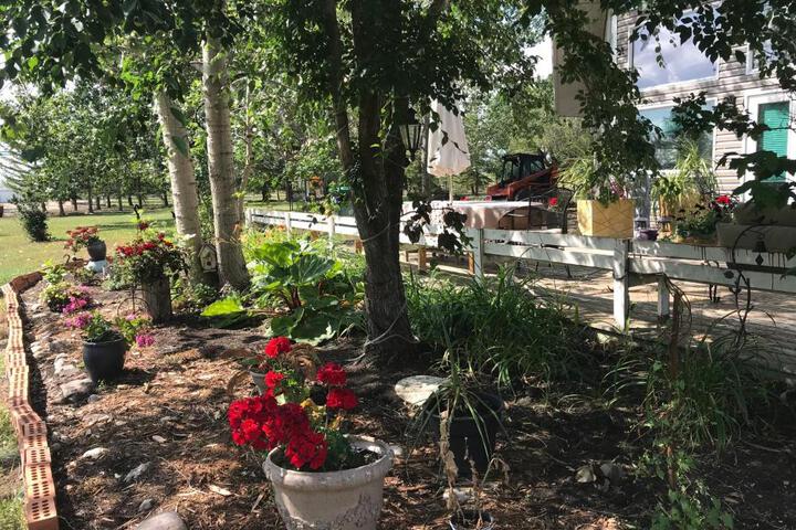 Rolling Hills Country Resort Bed and Breakfast