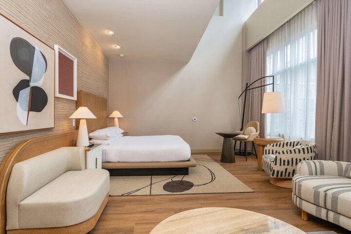 Room 30 of 92