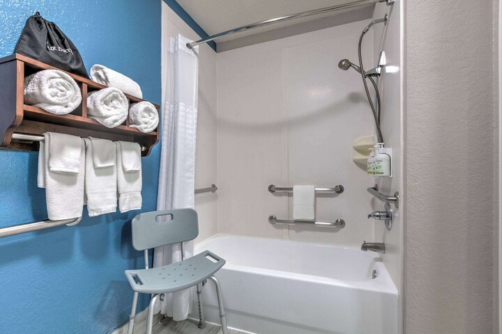 La Quinta Inn & Suites by Wyndham Weatherford