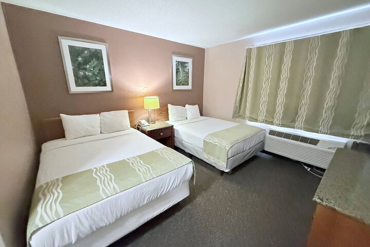Room 4 of 5