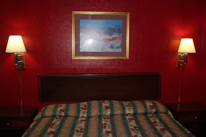 Room 17 of 31