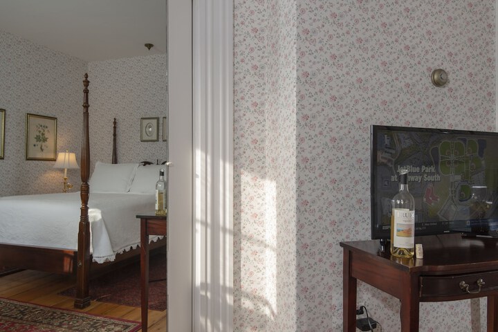 Room 17 of 69