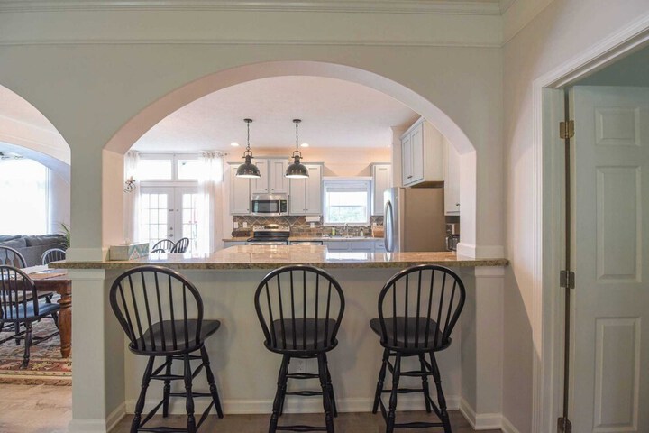 Riverside Ranch by Avantstay Mins to Downtown
