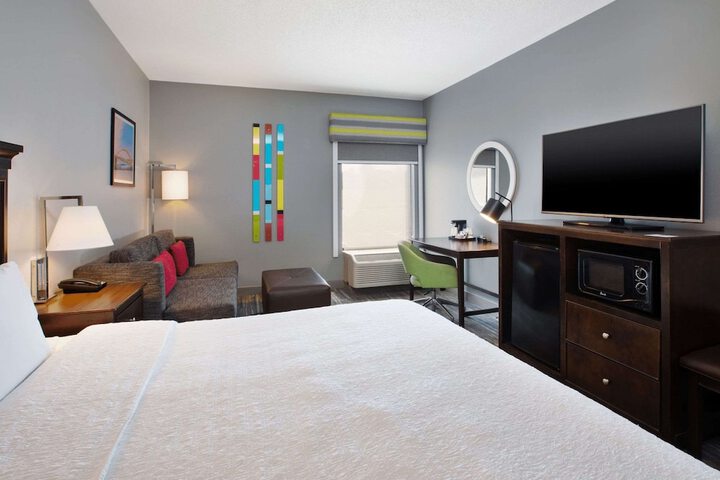 Room 10 of 25