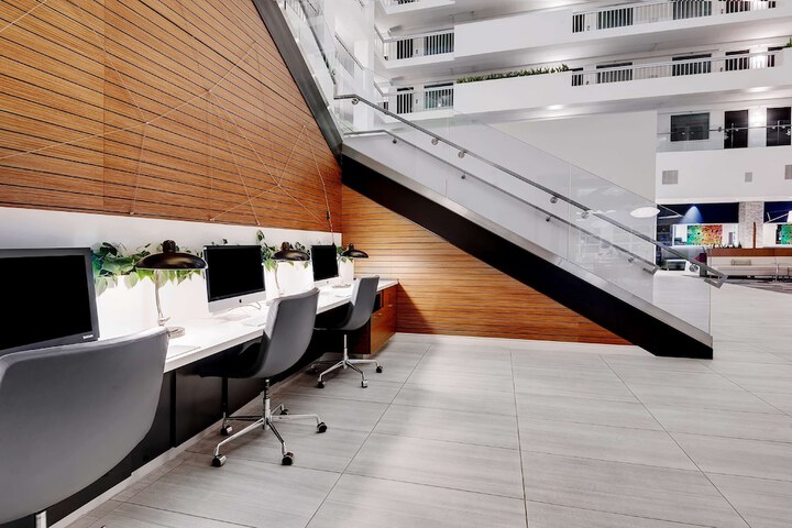 Business Center 61 of 61