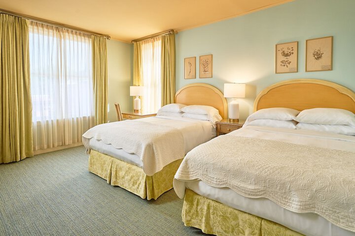 Room 43 of 70