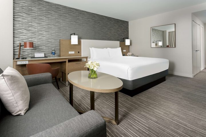 Room 73 of 103