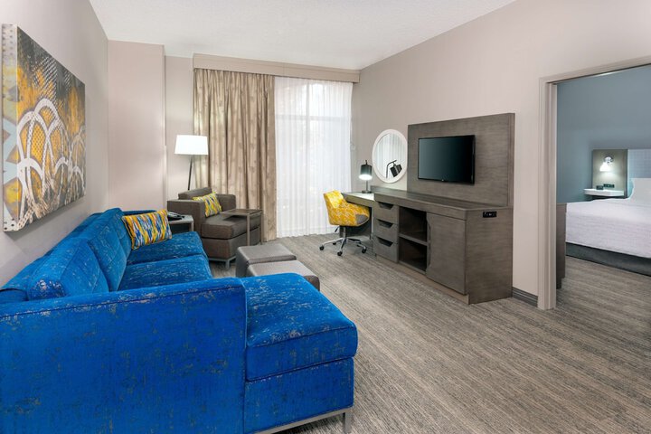 Room 16 of 48