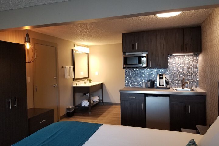 Room 8 of 15