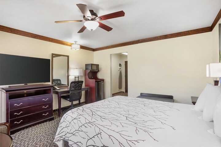 Best Western Plus Yosemite Gateway Inn