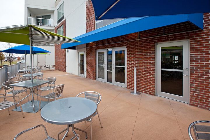Terrace/Patio 31 of 32