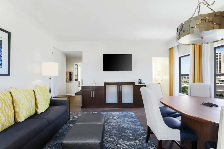 Room 46 of 62