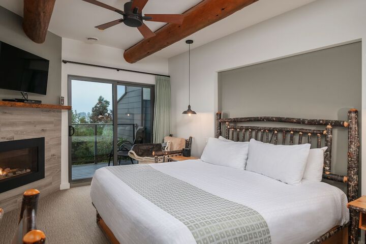 Tigh-Na-Mara Seaside Spa Resort