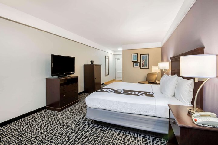 Room 21 of 49