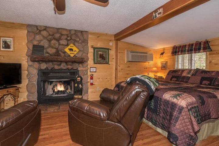 Upper Canyon Inn & Cabins