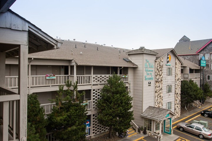 Hi-Tide Oceanfront Inn
