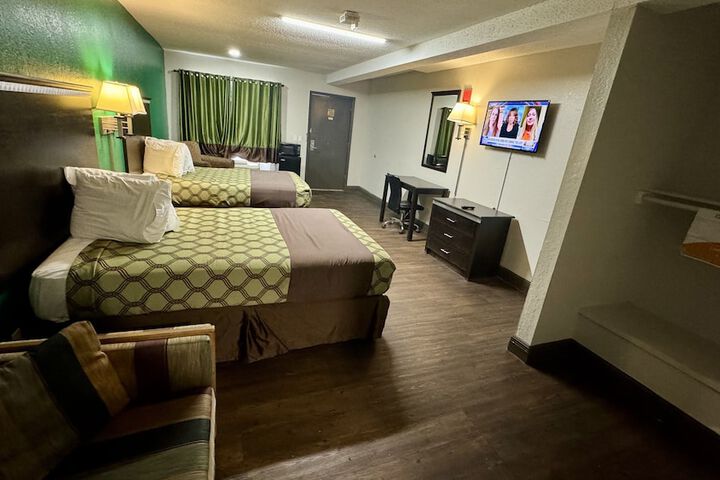 Room 27 of 34