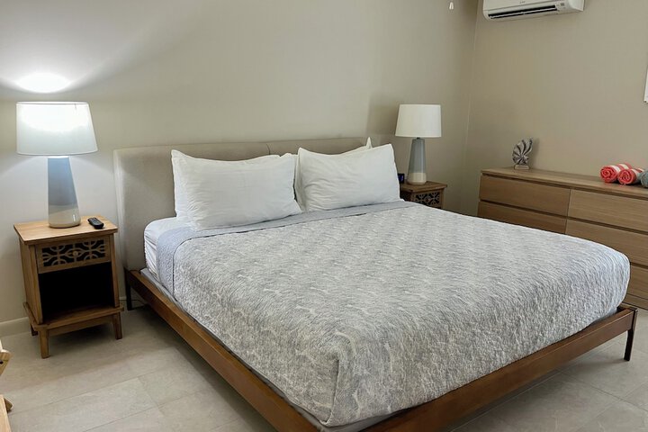 Room 17 of 28
