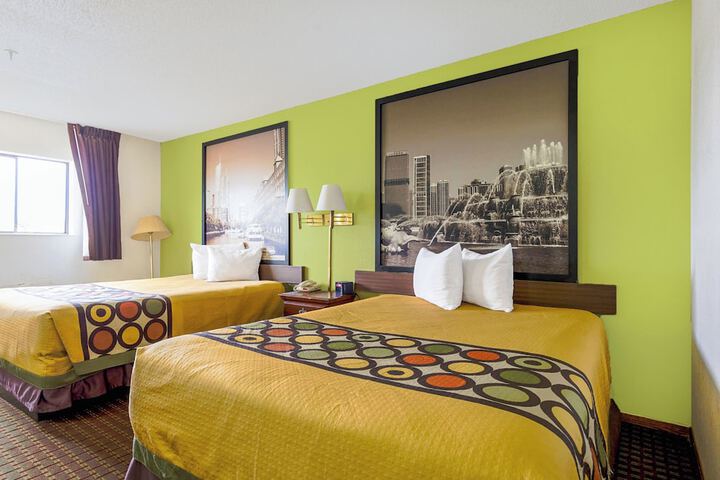 Room 43 of 61