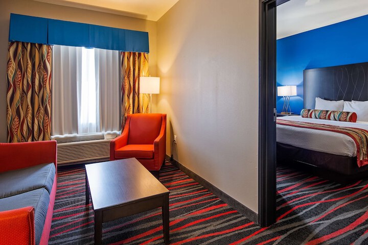 Room 11 of 31