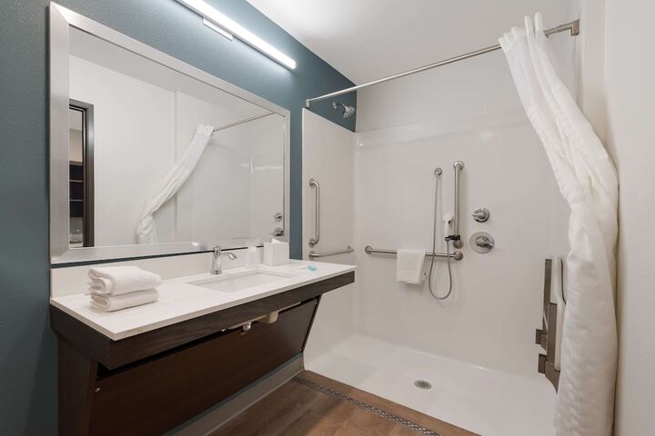 Room 15 of 24
