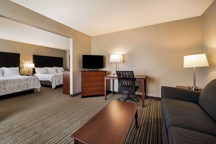 Room 19 of 40
