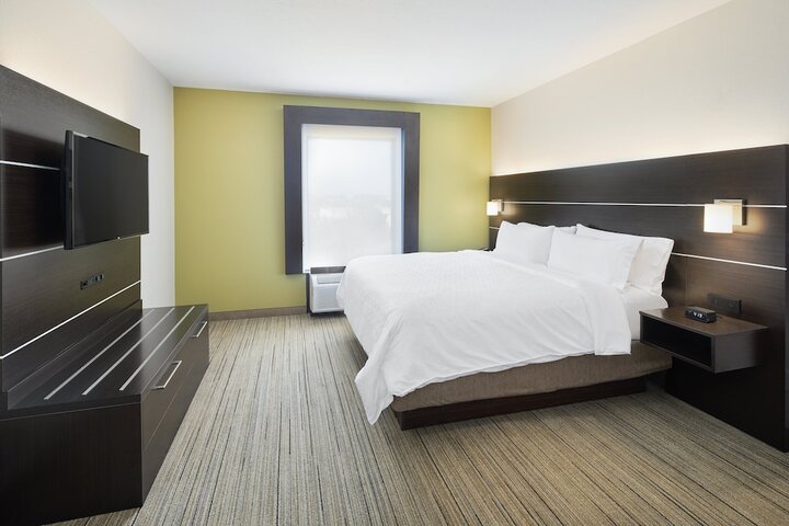 Room 20 of 37