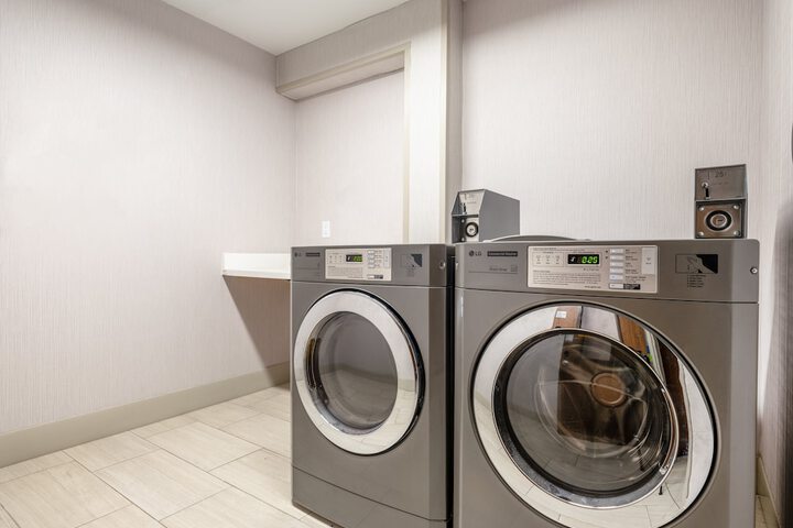 Holiday Inn Express & Suites Watertown by IHG