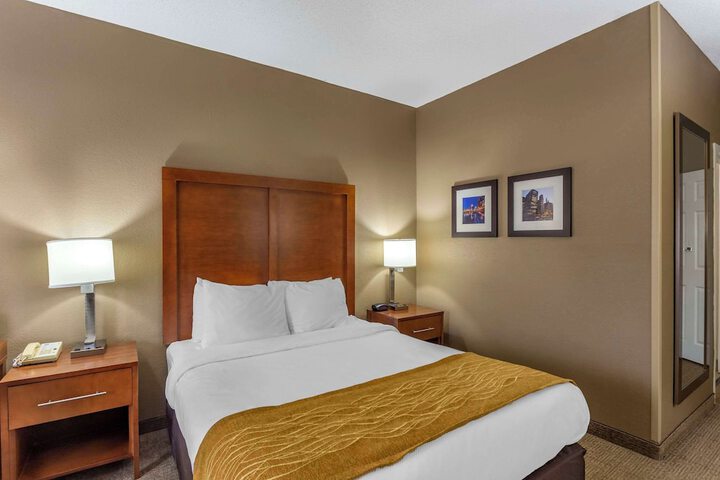 Comfort Inn Gurnee near Six Flags