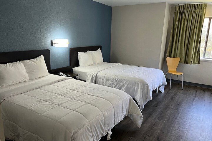Room 6 of 6