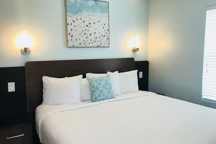 Room 37 of 60