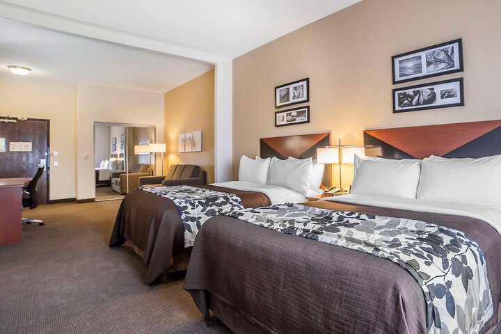 Room 15 of 33