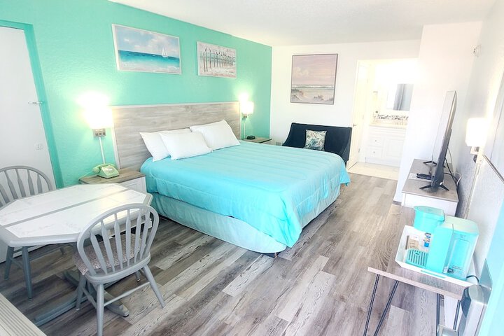 Room 10 of 26