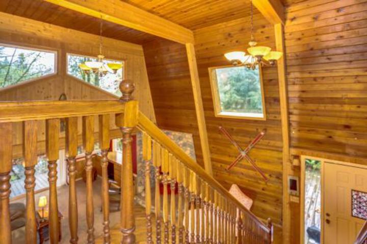 Red Stone Cabin