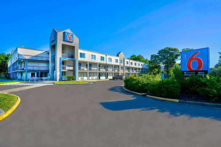 Hotel 2 of 32
