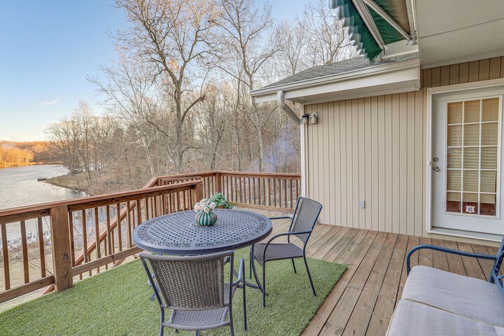 Waterfront Cherokee Village Home w / Private Dock!