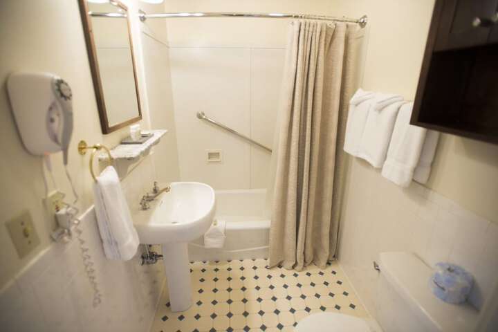 Room 47 of 130
