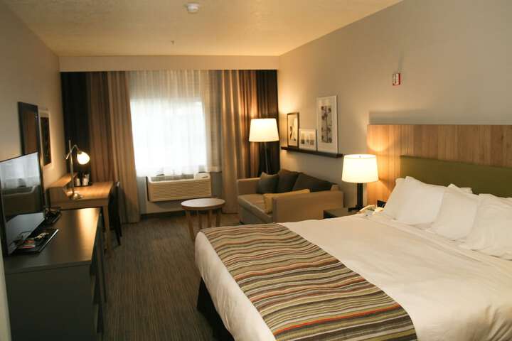 Room 16 of 43