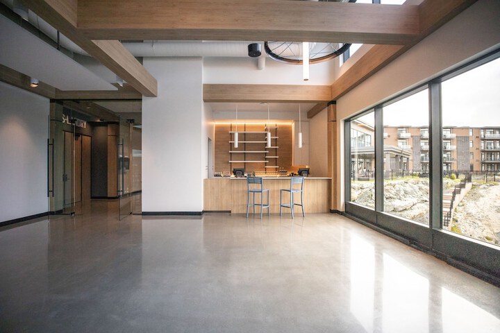 Business Center 116 of 124