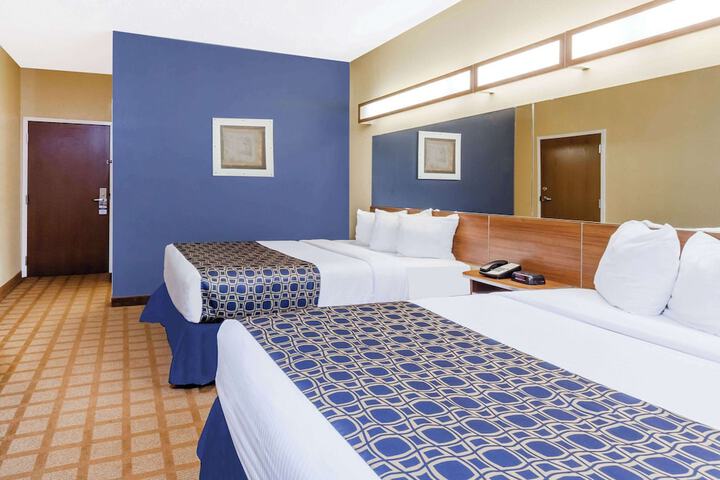Microtel Inn & Suites by Wyndham Dickson City / Scranton