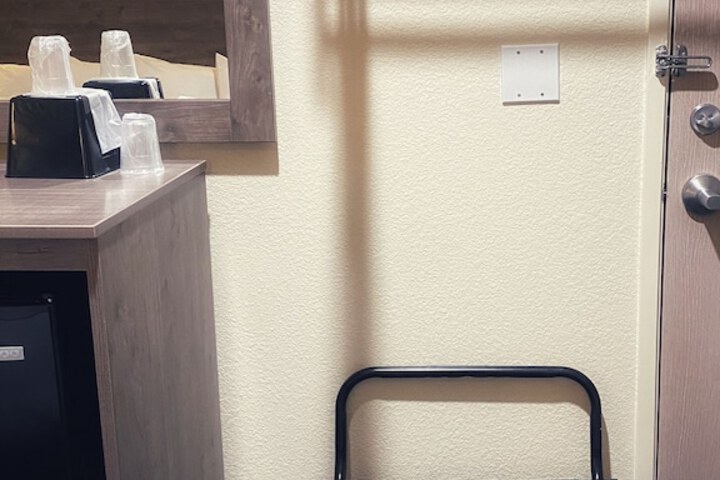 Room 11 of 23