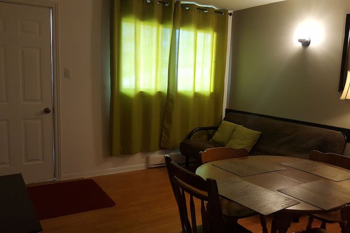 Room 35 of 65