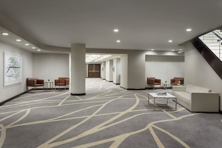 Ballroom/Hall 96 of 103