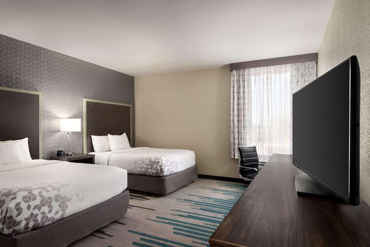 La Quinta Inn & Suites by Wyndham Clovis CA