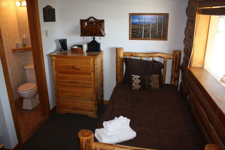 Room 104 of 133
