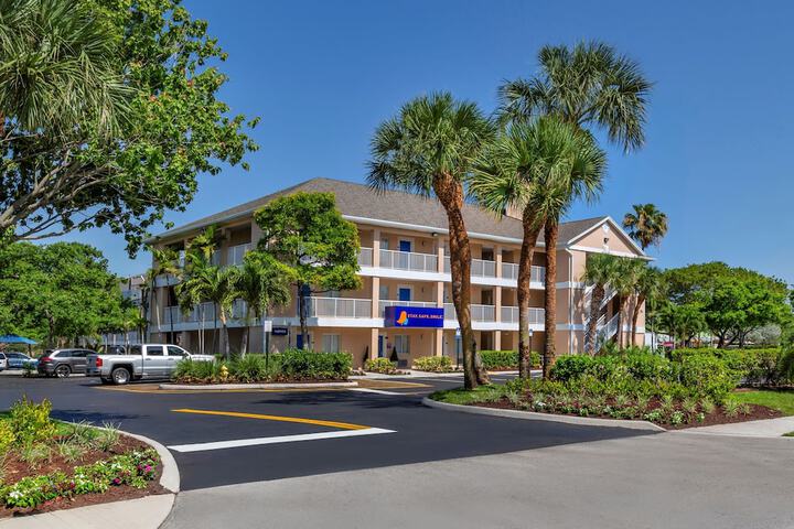 Hotel 2 of 14