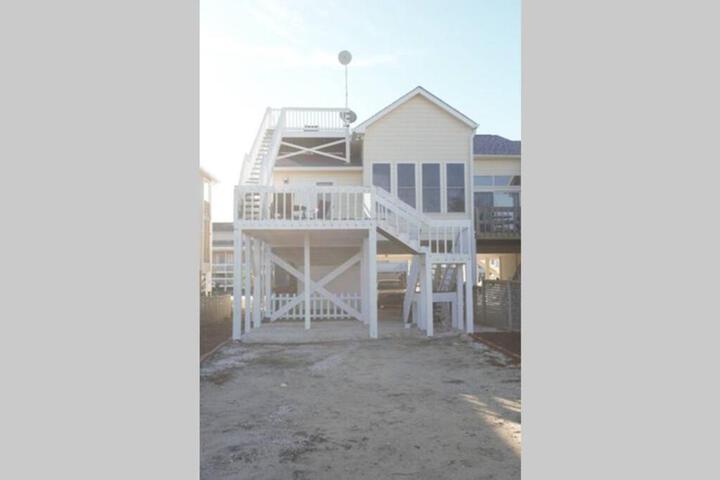 Aqua Haven - Second Street from Beach Home